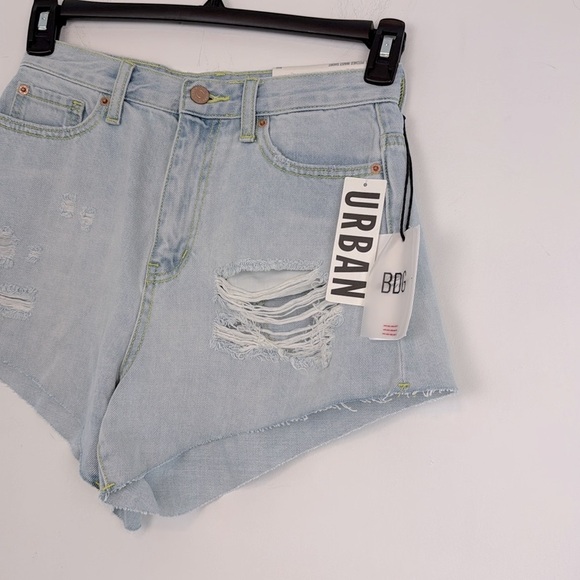 BDG Pitched Waist Denim Shorts. Size 26. NWT. Light Wash. Distressed. - Picture 11 of 14